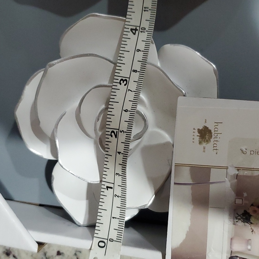 NWT 3 PC ROSETTA FLOWER SET - Picture 8 of 12
